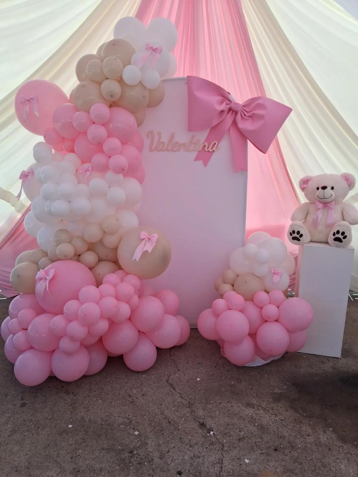 White and pink baby shower balloon decoration